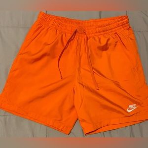 (Brand new!) men Nike 5” shorts (size:small)